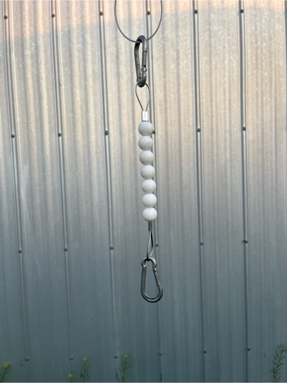 Beaded curb chains